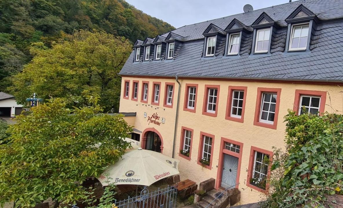 Altes Pfarrhaus Hotel Auw an der Kyll Exterior photo